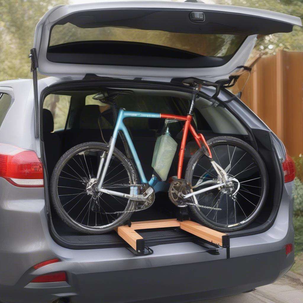 Montage des Fahrradträgers im Auto