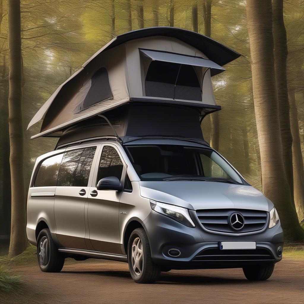 Mercedes Vito mit Aufstelldach beim Camping