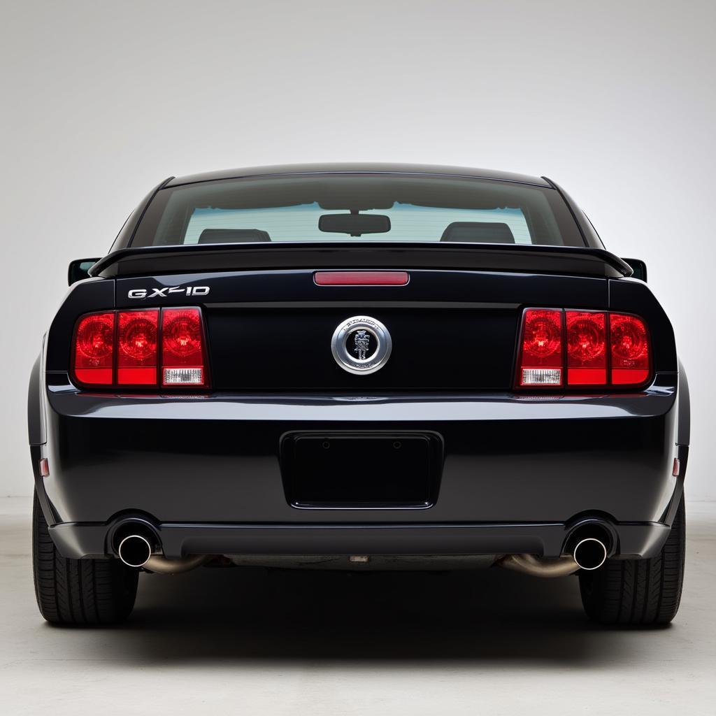 Ford Mustang GT 2005: Heckansicht und Details