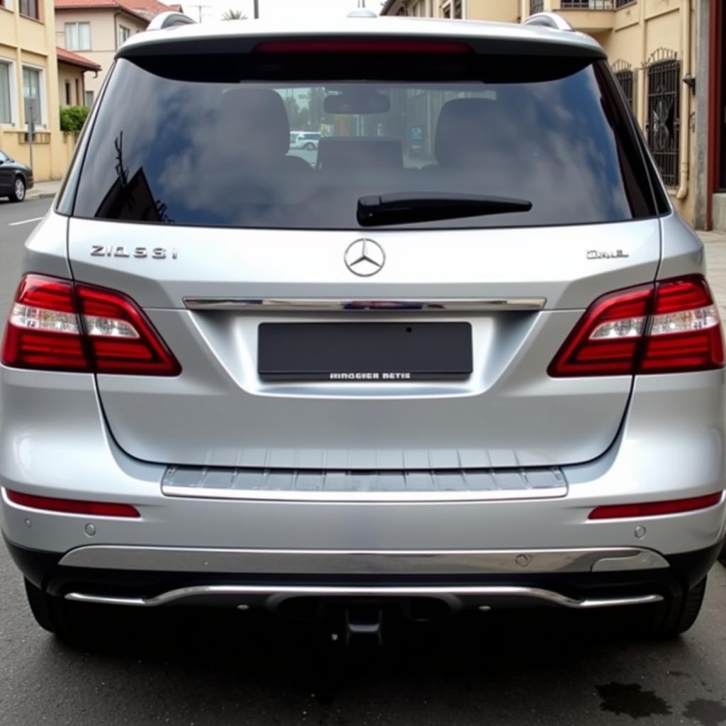 Heckansicht des Mercedes Benz ML 2014