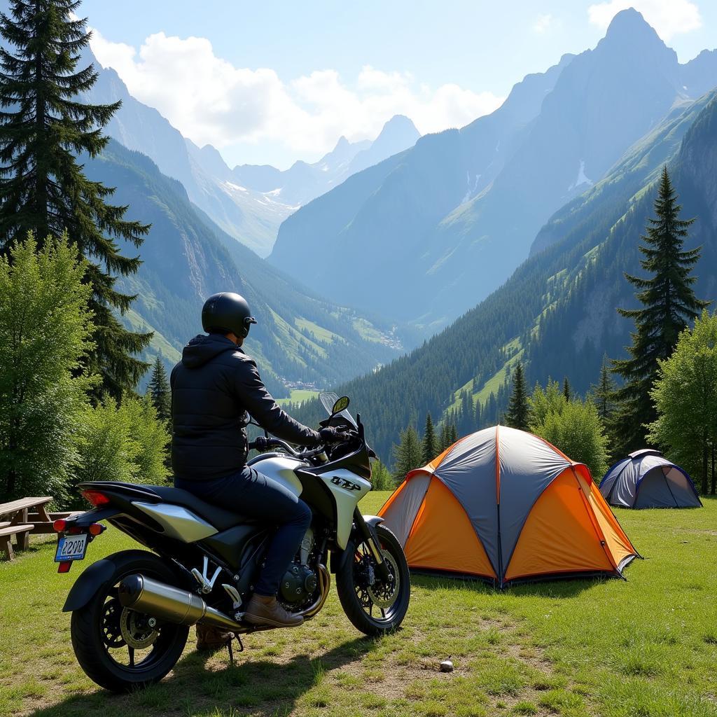 Motorradfahrer auf einem Campingplatz in den Alpen