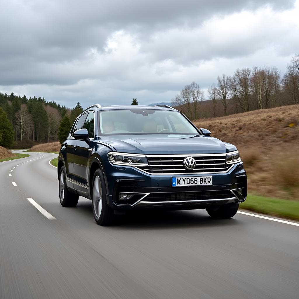 VW Touareg Testfahrt auf der Straße